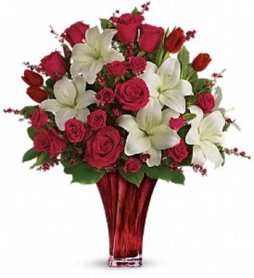 Love\'s Passion Bouquet by Teleflora