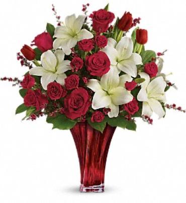 Love\'s Passion Bouquet by Teleflora